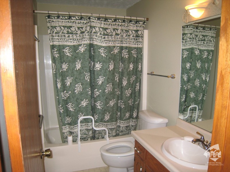 Main Bathroom
